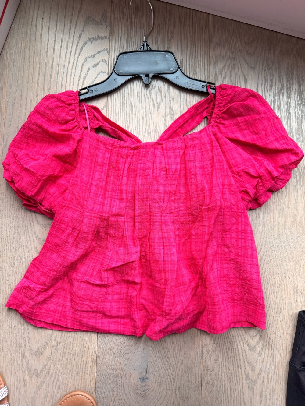 Girlโs Fuchsia Puff-Sleeve Square Neck Top size L